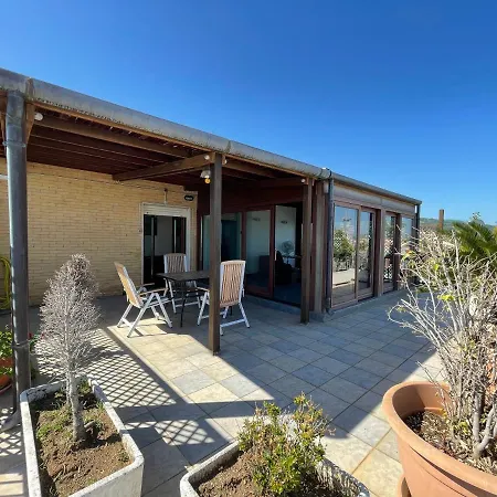 Apartamento Attico Con Terrazza Sul Porticciolo Turistico Di Vibo Valentia Marina