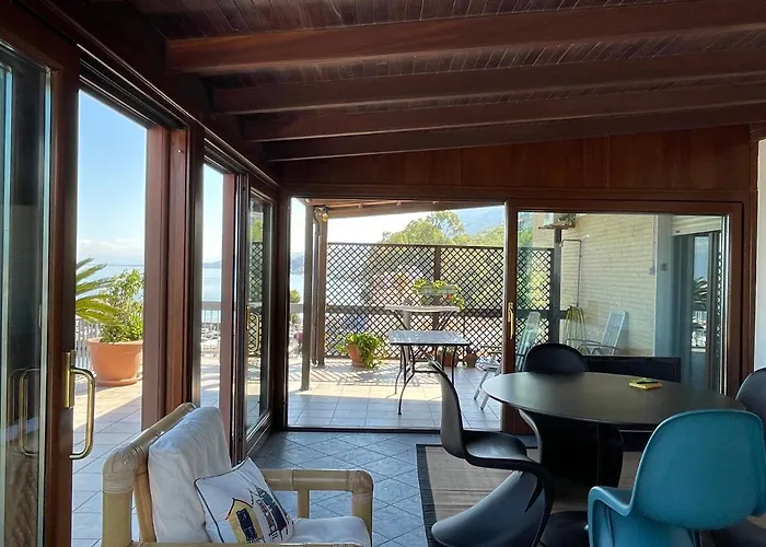 Attico Con Terrazza Sul Porticciolo Turistico Di *