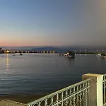 Attico Con Terrazza Sul Porticciolo Turistico Di * Vibo Valentia Marina