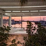 Attico Con Terrazza Sul Porticciolo Turistico Di * Vibo Valentia Marina