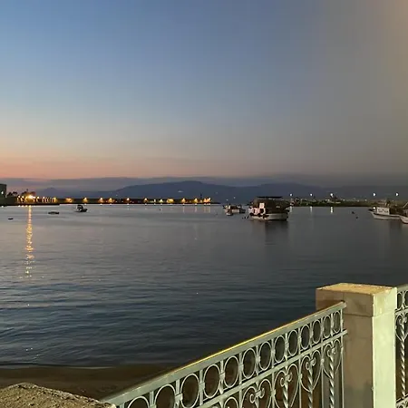 Attico Con Terrazza Sul Porticciolo Turistico Di * Vibo Valentia Marina