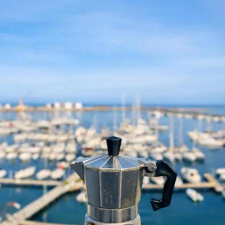 Attico Con Terrazza Sul Porticciolo Turistico Di