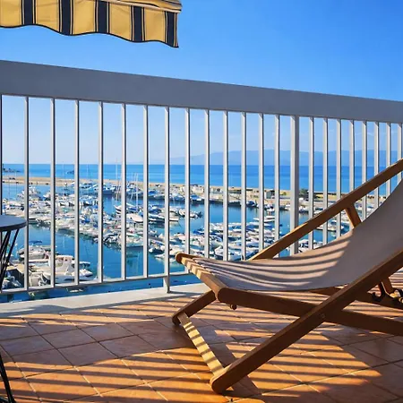 Attico Con Terrazza Sul Porticciolo Turistico Di Apartment *