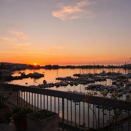 Apartment Attico Con Terrazza Sul Porticciolo Turistico Di *