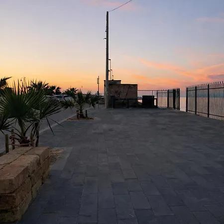 Attico Con Terrazza Sul Porticciolo Turistico Di *