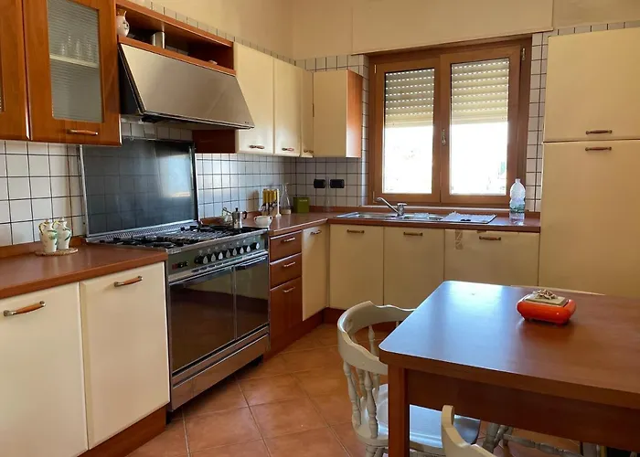 公寓 Attico Con Terrazza Sul Porticciolo Turistico Di *