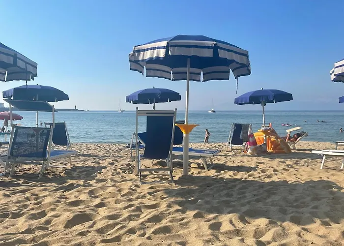 Attico Con Terrazza Sul Porticciolo Turistico Di 公寓 维博瓦伦蒂亚码头