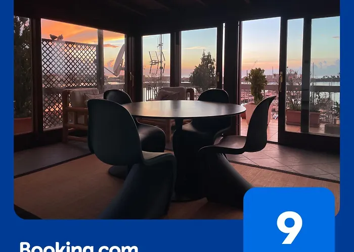 Attico Con Terrazza Sul Porticciolo Turistico Di 维博瓦伦蒂亚码头